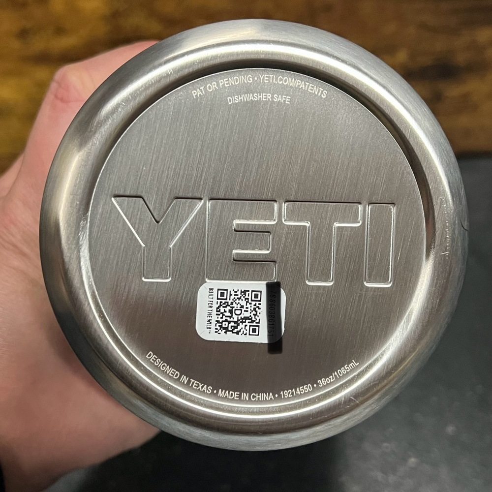 YETI Rambler HARVEST RED - Picture 5 of 5